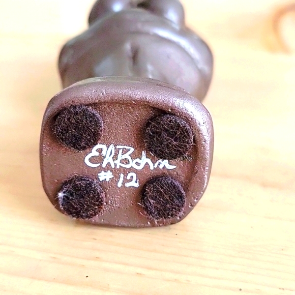 Venus of Dolni Vestonice Statuette Signed - Picture 7 of 7